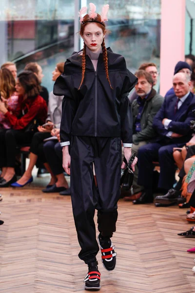 Look 2